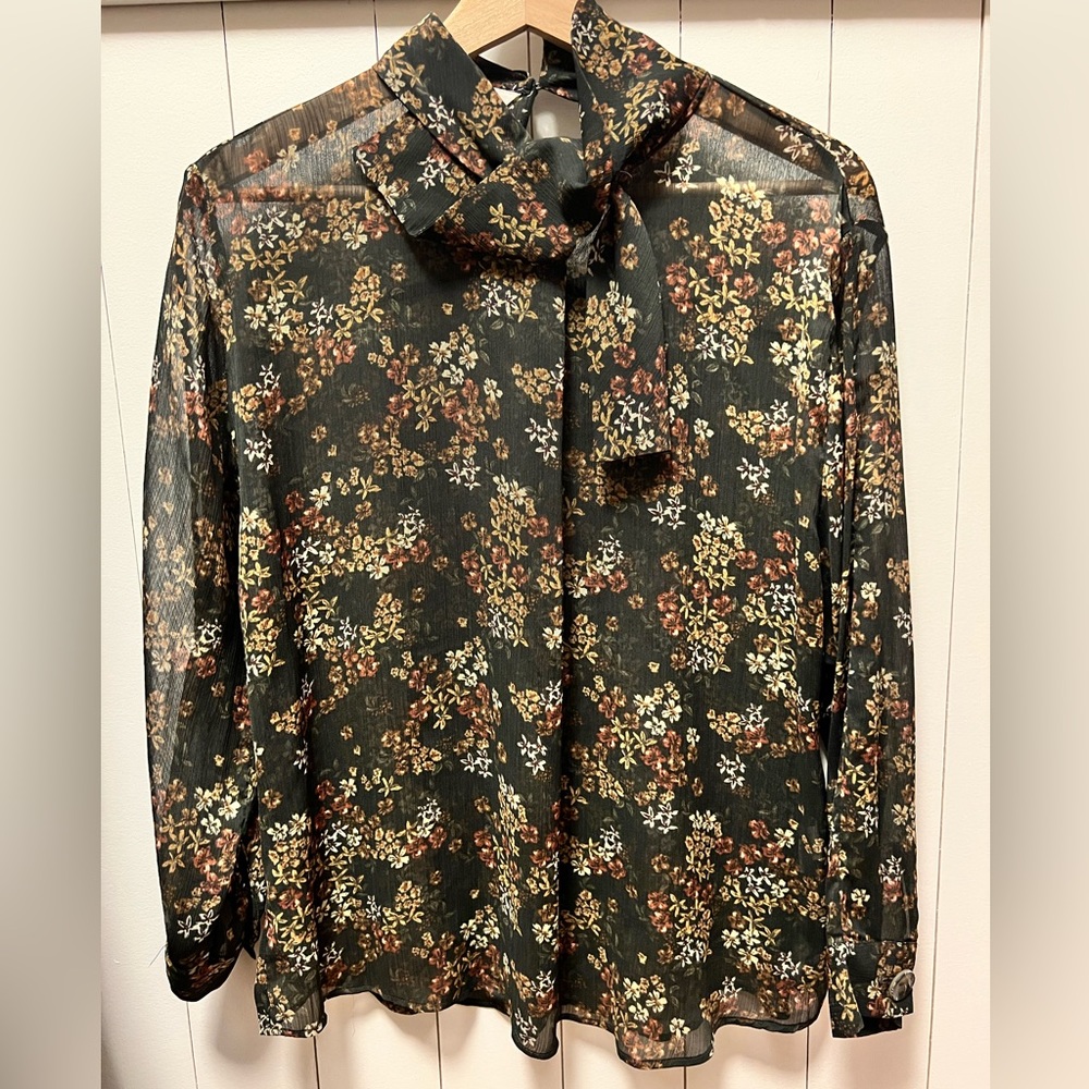 Zara Floral Tie-neck top Size Small EUC